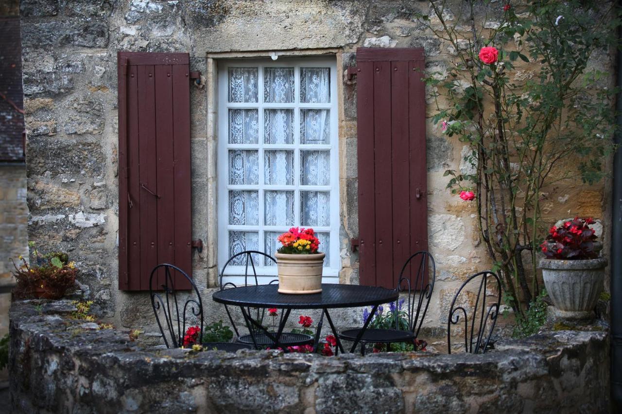 La Petite Maison Beynac-et-Cazenac Exterior foto