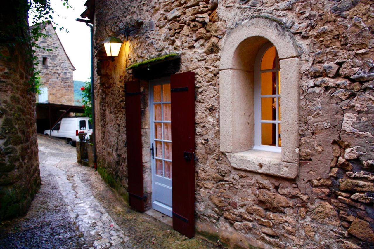 La Petite Maison Beynac-et-Cazenac Exterior foto
