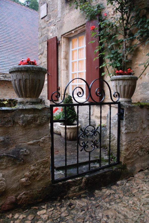 La Petite Maison Beynac-et-Cazenac Exterior foto
